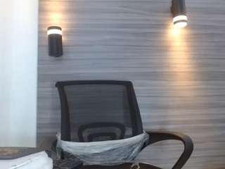 LeleHott01 live webcam show