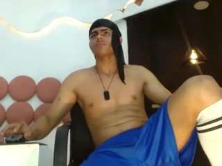 lelehott01 live cam