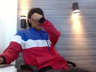 LeleHott01 live cam preview