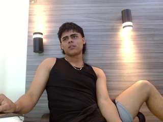 LeleHott01 live cam preview