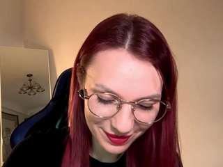 ushachlebek Live Webcam on CamSoda