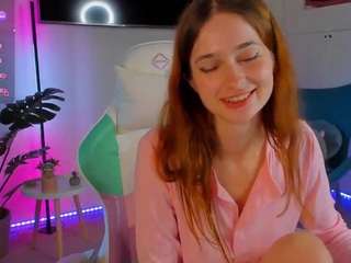 viola-moooon live webcam show