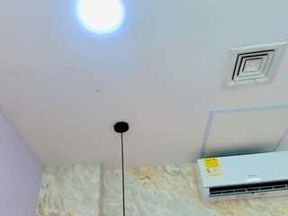 ariana-florez webcam model
