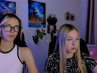 astra-boom live webcam show
