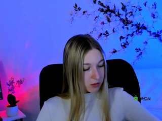 astra-boom live webcam show