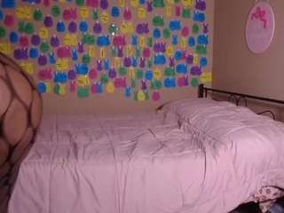 chocolatebunnyxx69's live room