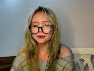 devorakolwyck live webcam show