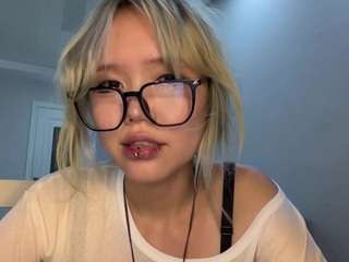 devorakolwyck live webcam show