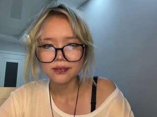 devorakolwyck live webcam show