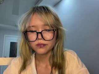 devorakolwyck live webcam show