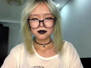devorakolwyck live webcam show