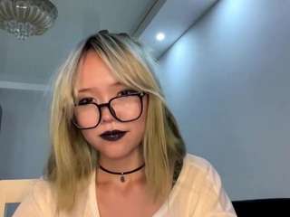 devorakolwyck live webcam show