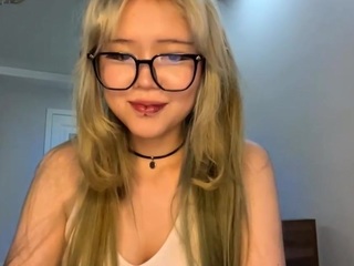 DevoraKolwyck live webcam show