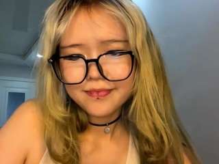 DevoraKolwyck live webcam show