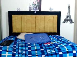 LUNAXS live webcam show