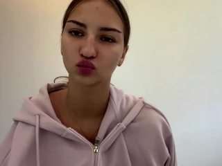 natalyakerl Live Webcam on CamSoda