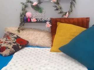 queenzhara live cam preview
