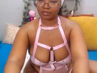 queenzhara live cam preview