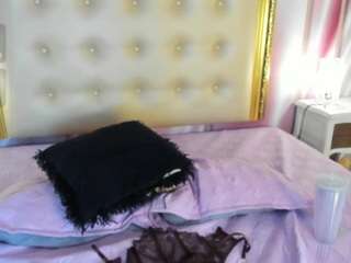 scarletdoll live webcam show