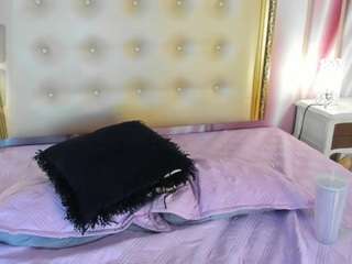 scarletdoll live webcam show