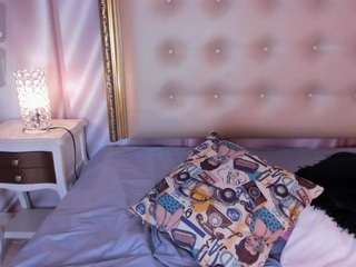 ScarletDoll live webcam show