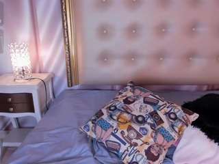ScarletDoll live webcam show