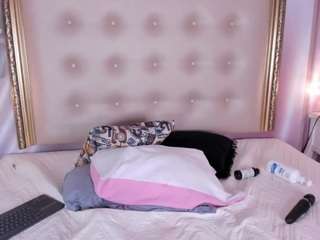 ScarletDoll live webcam show