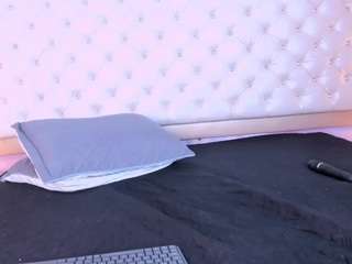 ScarletDoll live cam preview