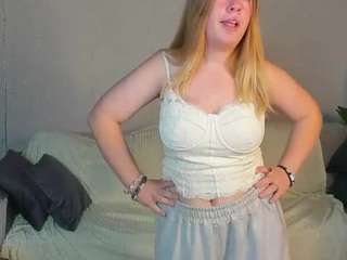 Stefaniasweet live cam preview