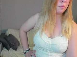 Stefaniasweet live cam preview