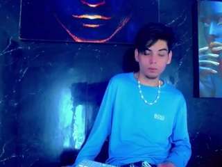 LuxeCouple live webcam show