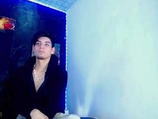 LuxeCouple live webcam show