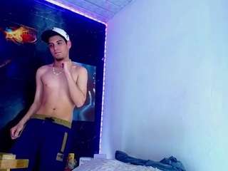 luxecouple Live Webcam on CamSoda