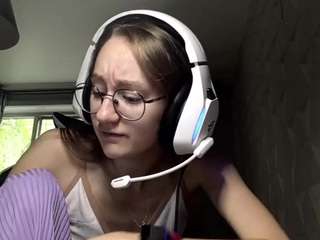Tericapetrain's cam show statistics and live stream