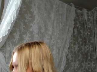 adelle-lee