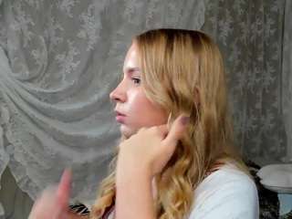 adelle-lee