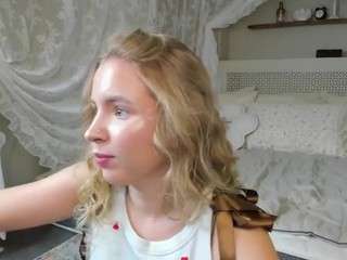 adelle-lee