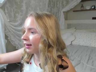 adelle-lee