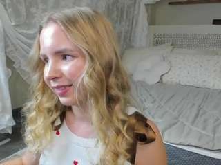 adelle-lee