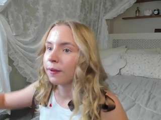 adelle-lee
