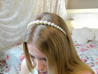 adelle-lee