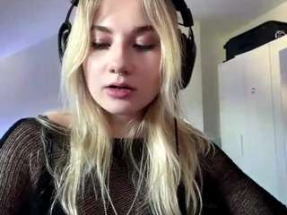freddachase live webcam show