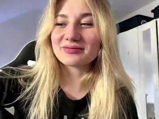 freddachase live webcam show