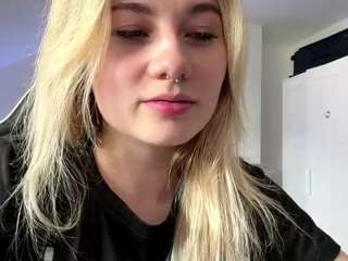 freddachase live webcam show