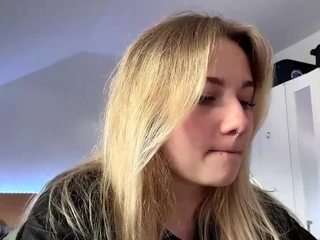 freddachase live webcam show