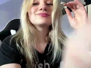 freddachase live webcam show