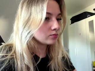 freddachase live webcam show