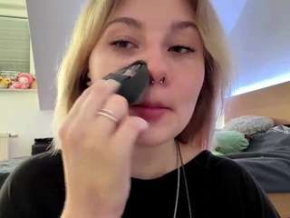 FreddaChase live webcam show