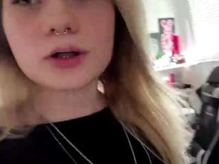 FreddaChase live webcam show