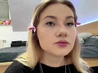 FreddaChase live webcam show